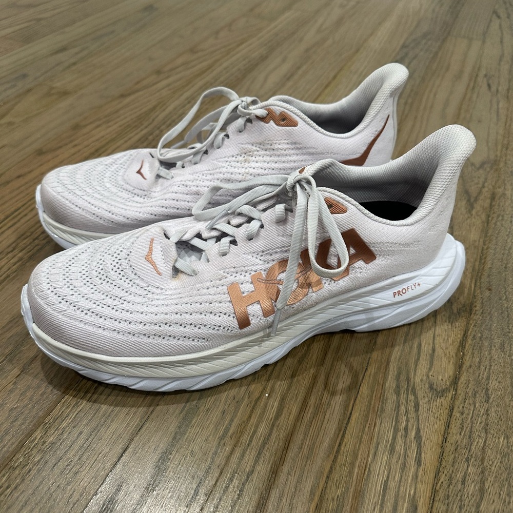 Hoka One Mach 5 White and Copper Size 11